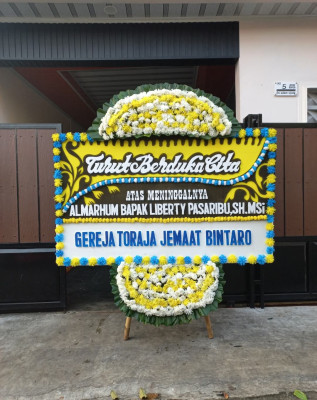 Papan Bunga Duka di Mendoyo